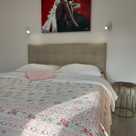 Apartments Oliva Porec Exterior photo